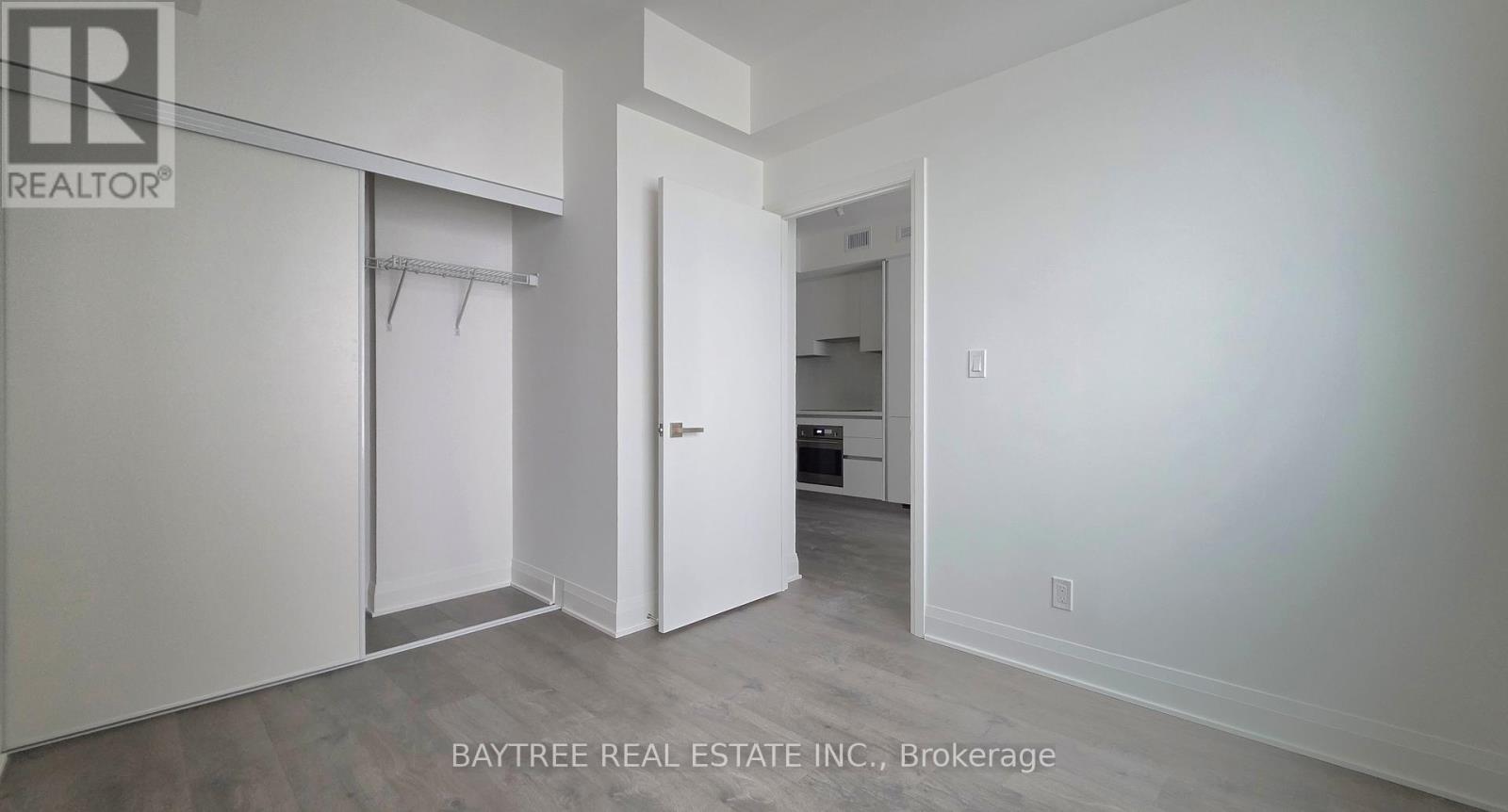 1509 - 2 Erskine Road, Mississauga (City Centre), Ontario  L5B 0S1 - Photo 6 - W12651534