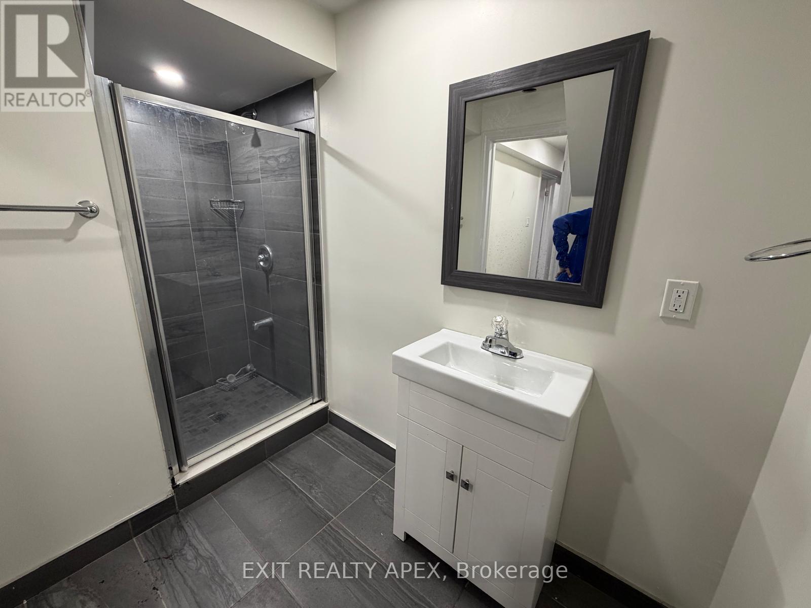 78 Fandago (Basement) Drive, Brampton (Credit Valley), Ontario  L6X 0R4 - Photo 16 - W12651538