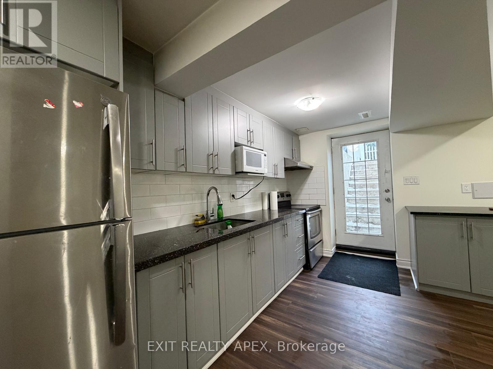 78 Fandago (Basement) Drive, Brampton (Credit Valley), Ontario  L6X 0R4 - Photo 5 - W12651538