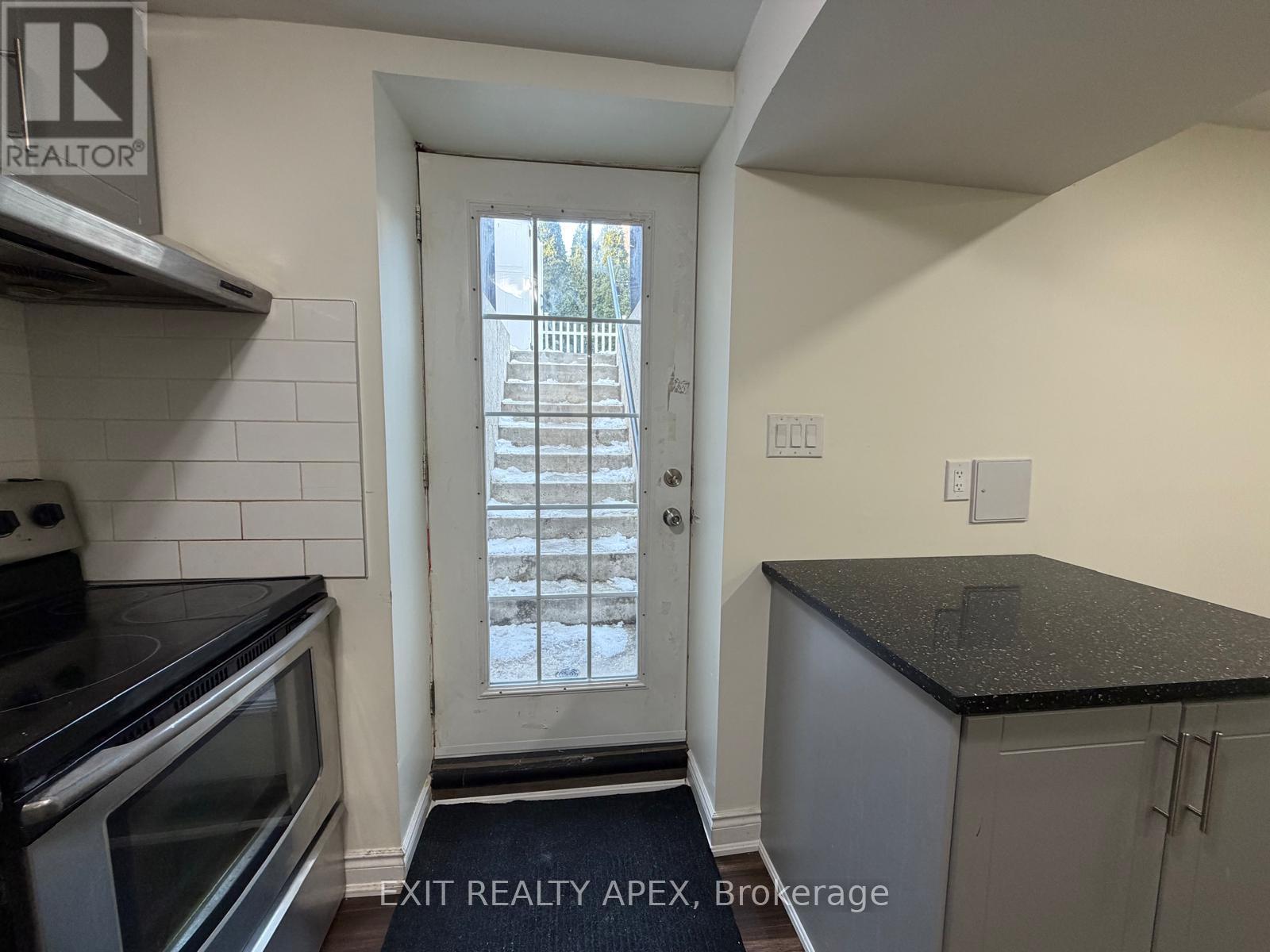 78 Fandago (Basement) Drive, Brampton (Credit Valley), Ontario  L6X 0R4 - Photo 7 - W12651538