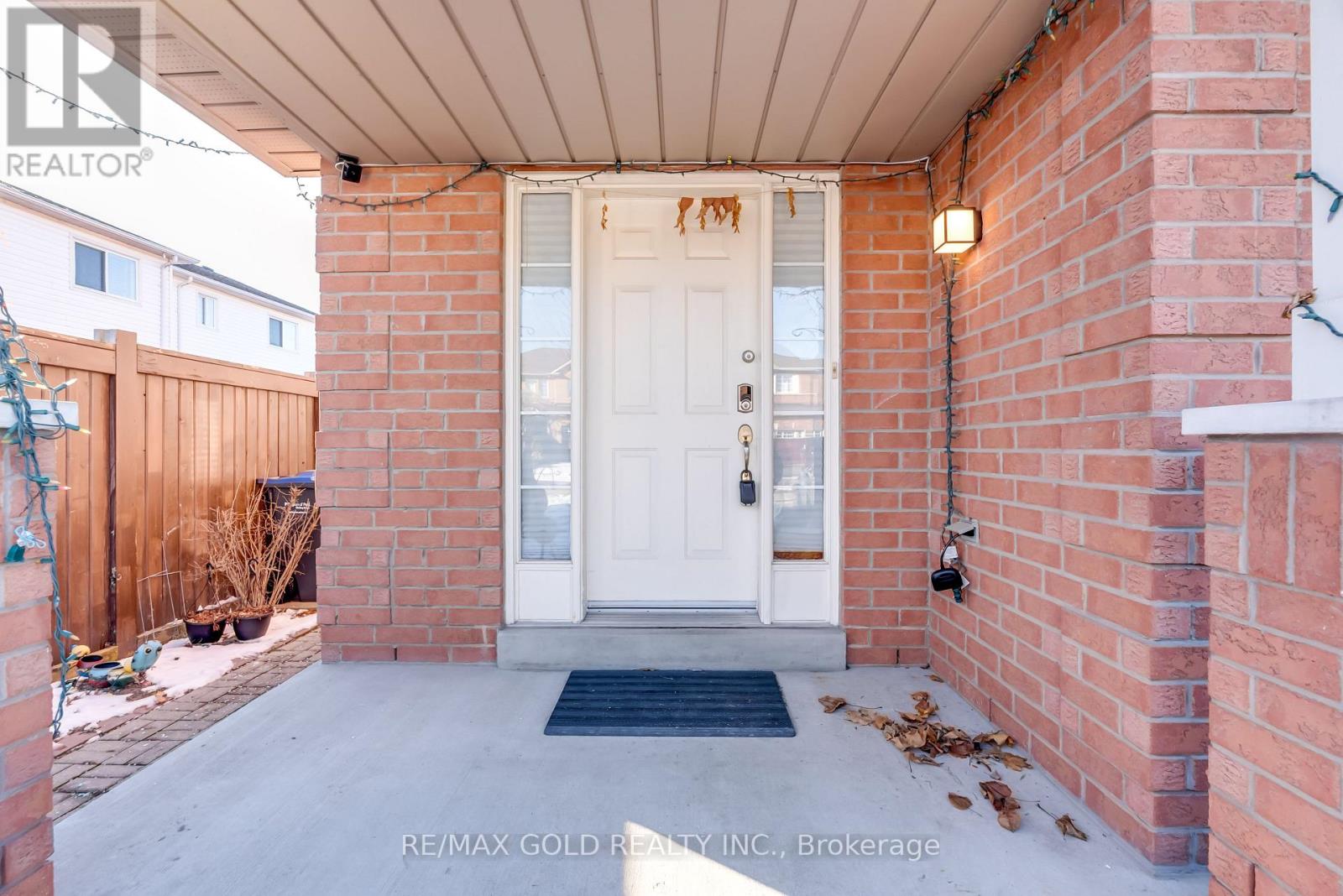 6066 Coxswain Crescent, Mississauga (East Credit), Ontario  L5V 2Z9 - Photo 4 - W12651560