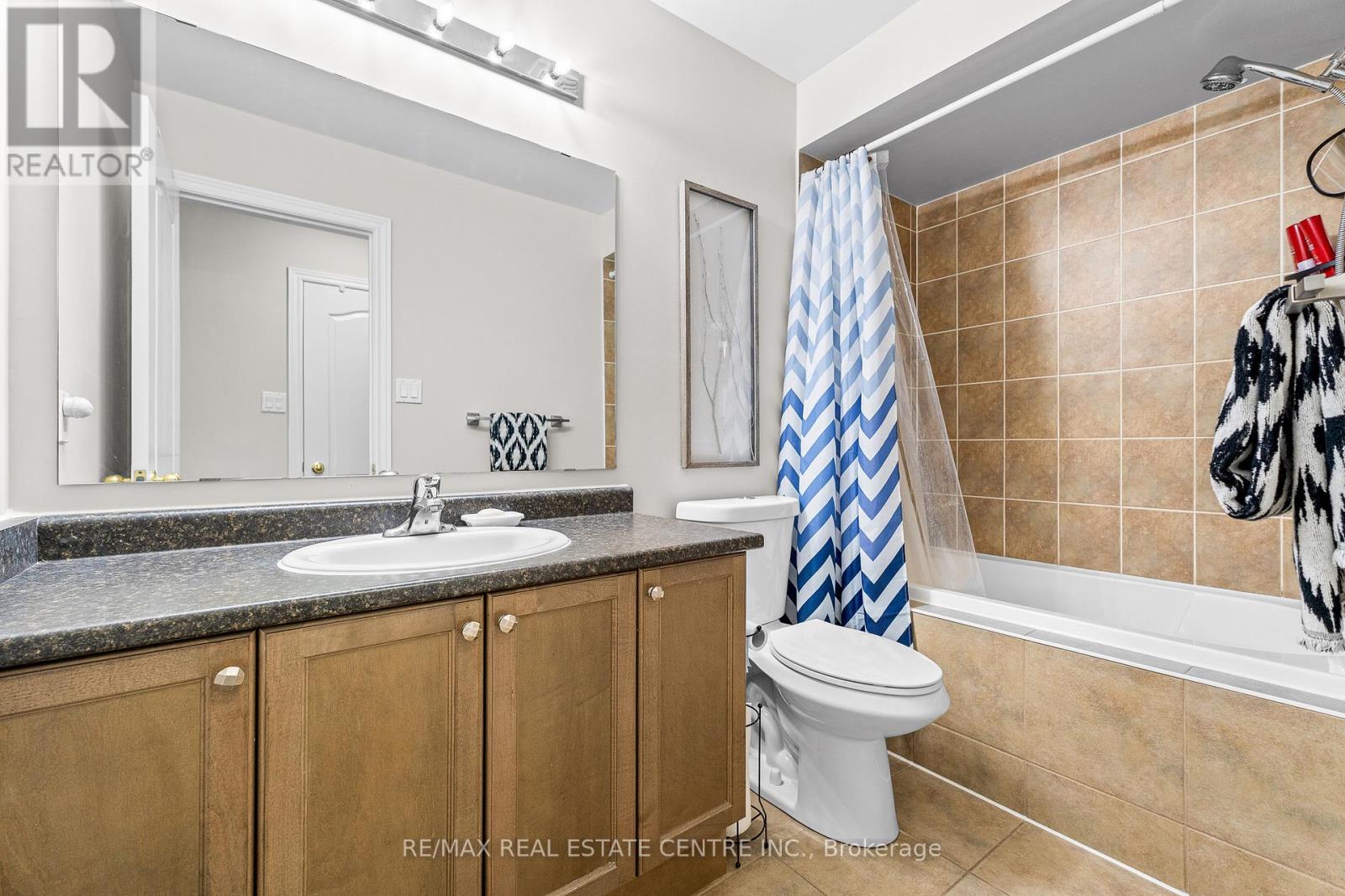 10 Shiraz Drive, Brampton (Sandringham-Wellington), Ontario  L6R 0W7 - Photo 32 - W12651572