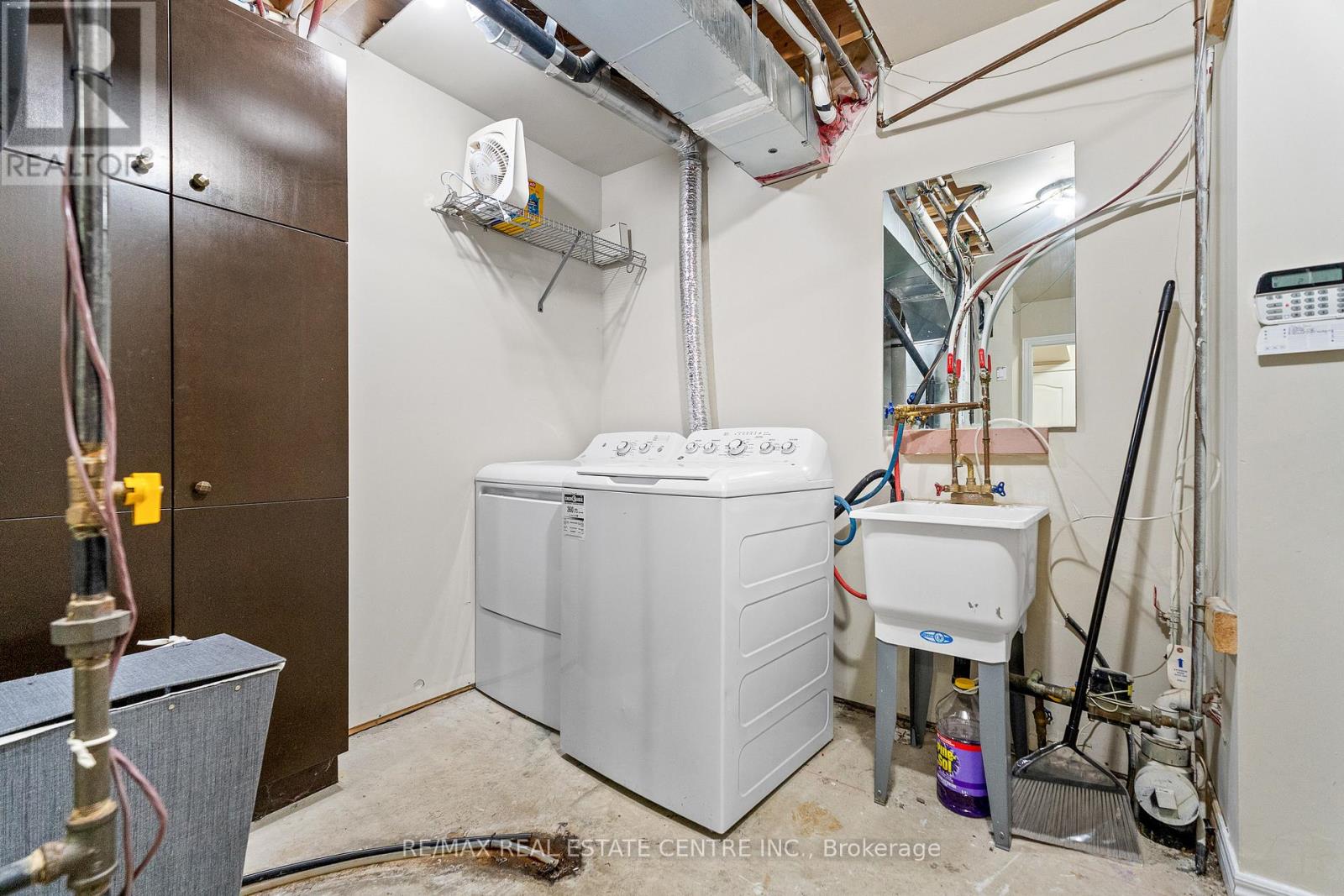 10 Shiraz Drive, Brampton (Sandringham-Wellington), Ontario  L6R 0W7 - Photo 35 - W12651572