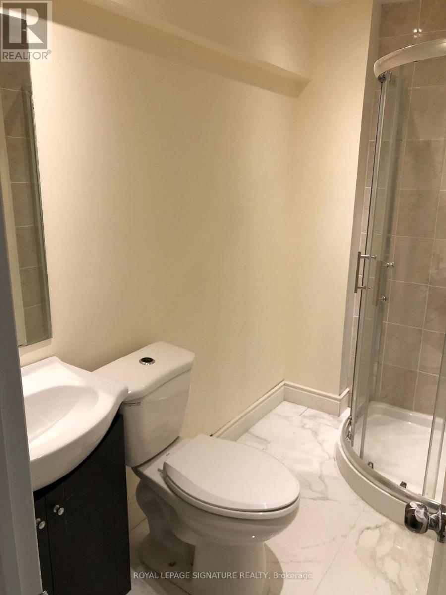 2 - 143 Crystal Glen Crescent, Brampton (Credit Valley), Ontario  L6X 0K6 - Photo 3 - W12651586