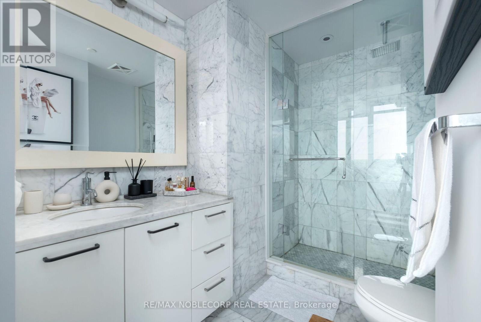 2212 - 88 Park Lawn Road, Toronto (Mimico), Ontario  M8Y 0B5 - Photo 15 - W12651602