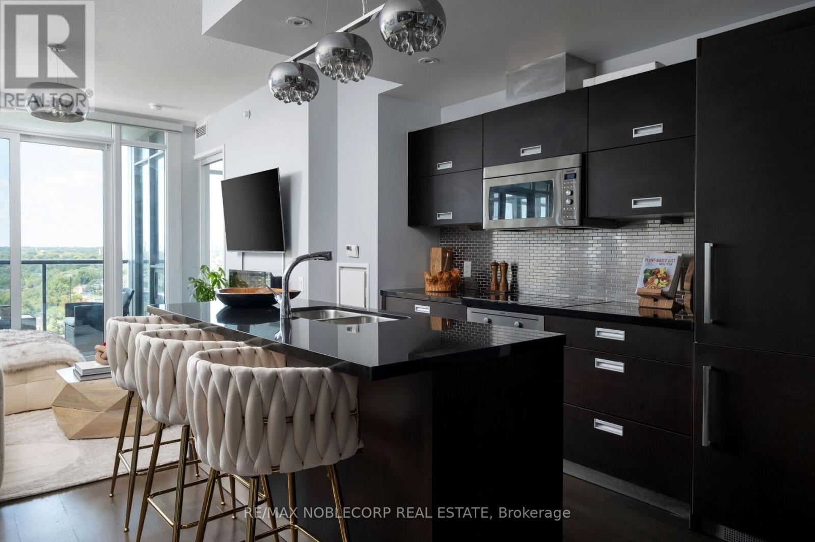 2212 - 88 Park Lawn Road, Toronto (Mimico), Ontario  M8Y 0B5 - Photo 6 - W12651602