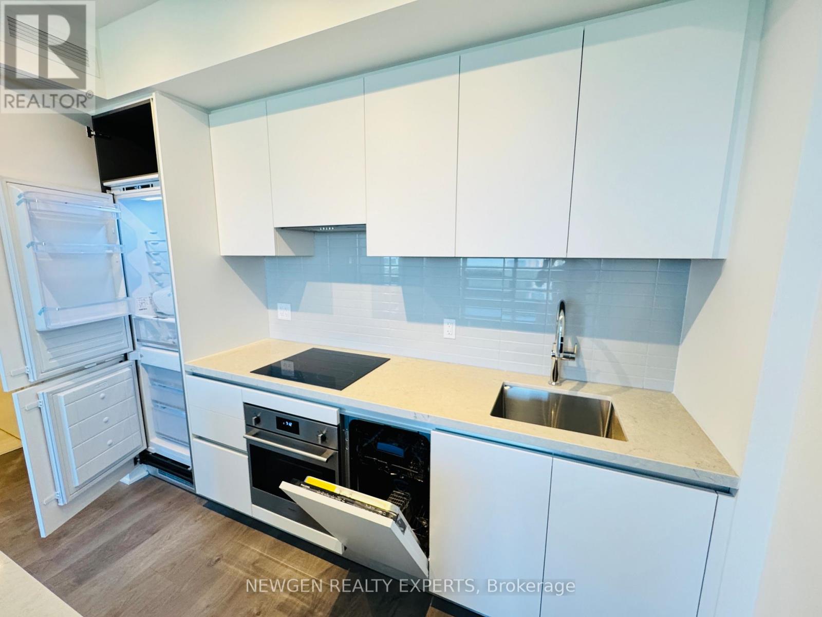 4603 - 4015 The Exchange, Mississauga (City Centre), Ontario  L5B 1M7 - Photo 7 - W12651622