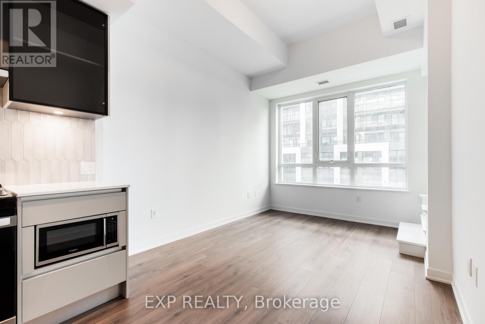 224 - 395 Dundas Street West Street, Oakville (Go Glenorchy), Ontario  L6M 4M2 - Photo 17 - W12651636