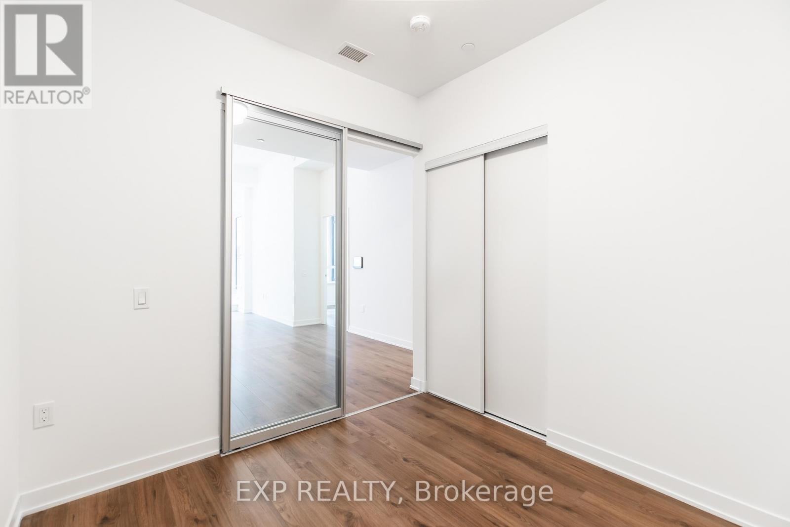 224 - 395 Dundas Street West Street, Oakville (Go Glenorchy), Ontario  L6M 4M2 - Photo 31 - W12651636