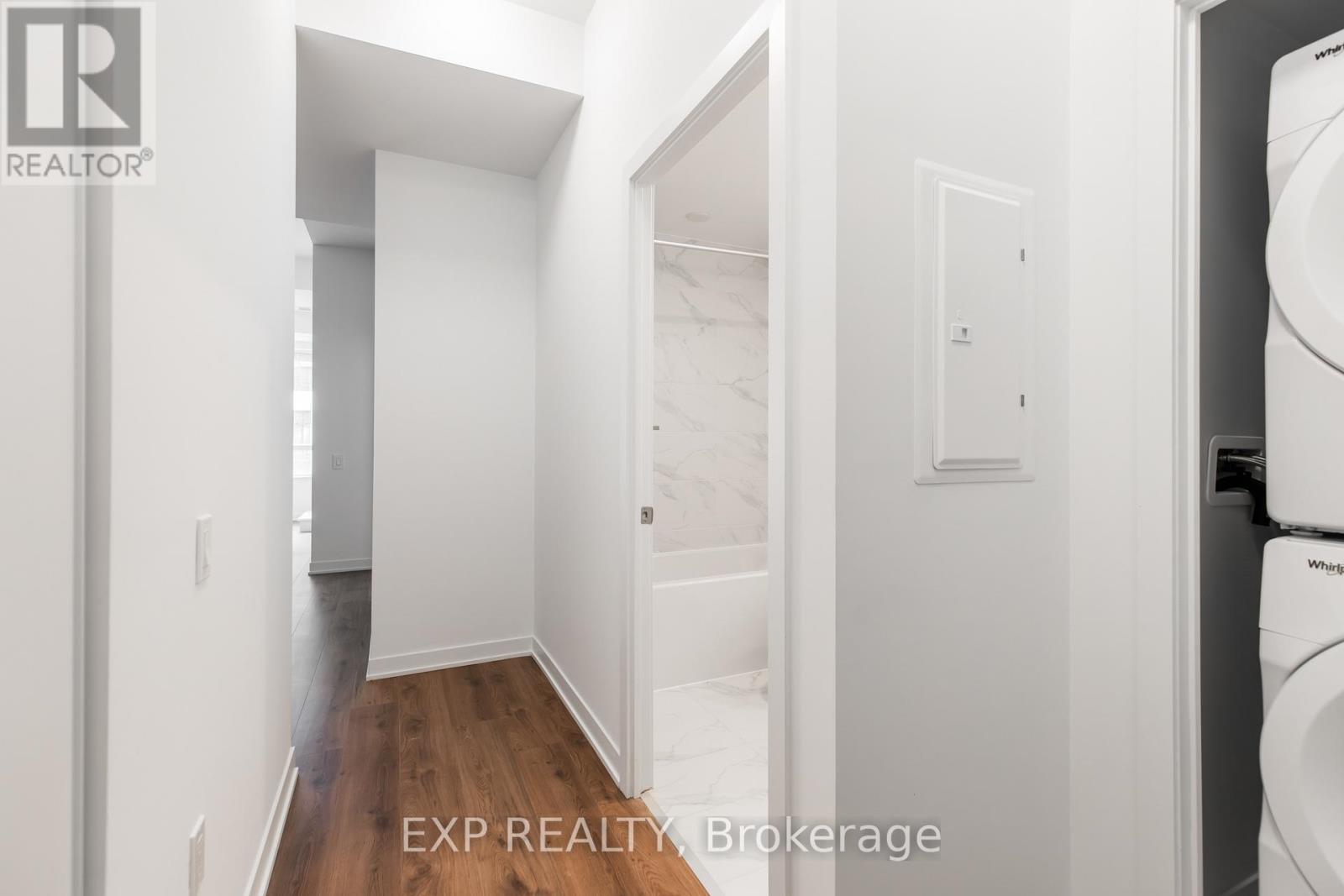 224 - 395 Dundas Street West Street, Oakville (Go Glenorchy), Ontario  L6M 4M2 - Photo 9 - W12651636