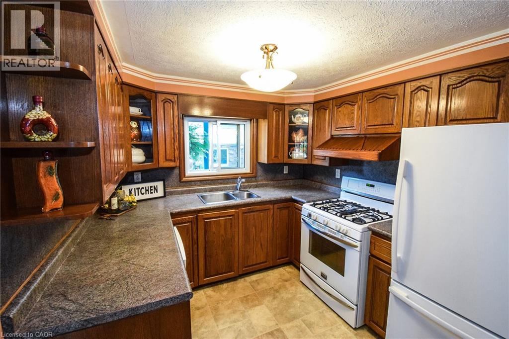 802 John Street, Dunnville, Ontario  N1A 2R6 - Photo 14 - 40771792