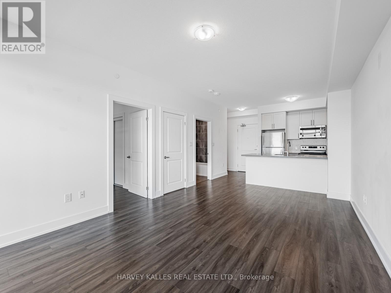 604 - 460 Dundas Street E, Hamilton (Waterdown), Ontario  L8B 2A5 - Photo 3 - X12651532