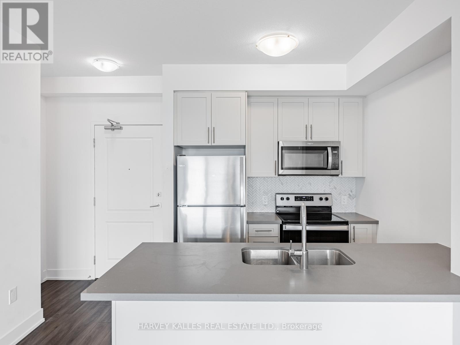 604 - 460 Dundas Street E, Hamilton (Waterdown), Ontario  L8B 2A5 - Photo 4 - X12651532