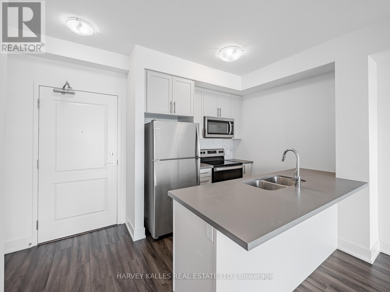 604 - 460 Dundas Street E, Hamilton (Waterdown), Ontario  L8B 2A5 - Photo 5 - X12651532