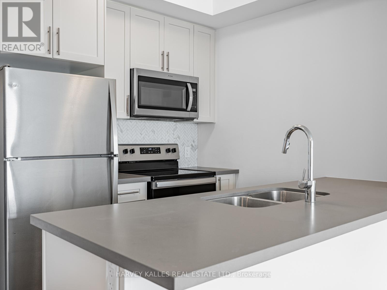 604 - 460 Dundas Street E, Hamilton (Waterdown), Ontario  L8B 2A5 - Photo 6 - X12651532