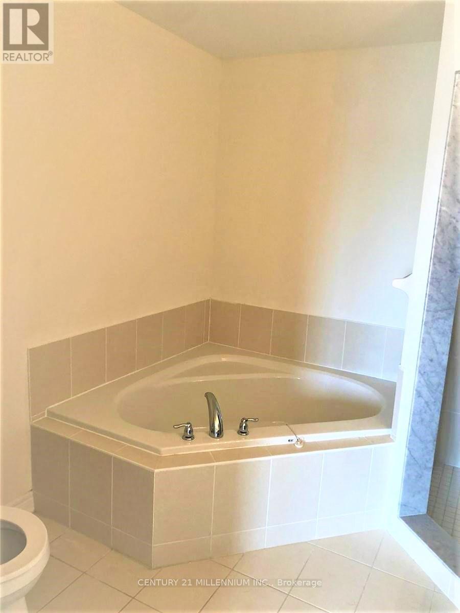 72 Palace Street, Thorold (Thorold Downtown), Ontario  L2V 0J6 - Photo 11 - X12651576