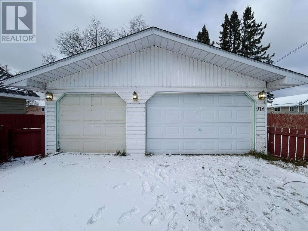 916-918 Victoria Avenue N, Fort Frances, Ontario  P9A 2E5 - Photo 2 - TB253576