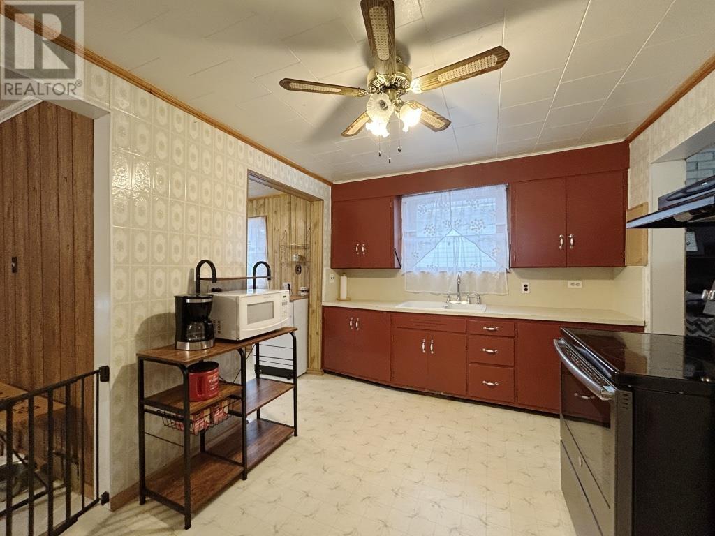 916-918 Victoria Avenue N, Fort Frances, Ontario  P9A 2E5 - Photo 6 - TB253576