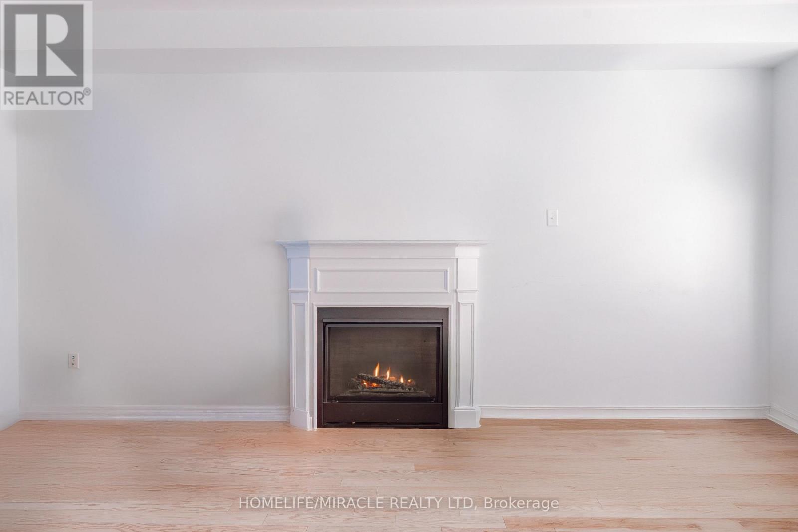 Upper - 3 Bushwood Trail, Brampton, Ontario  L7A 5J7 - Photo 4 - W12650696