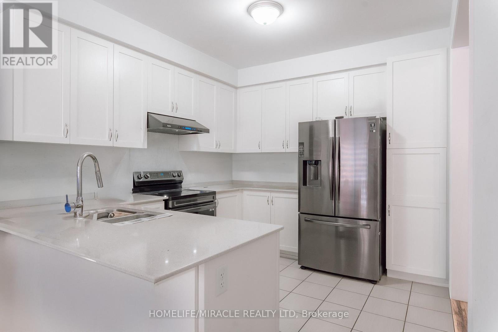 Upper - 3 Bushwood Trail, Brampton, Ontario  L7A 5J7 - Photo 3 - W12650696