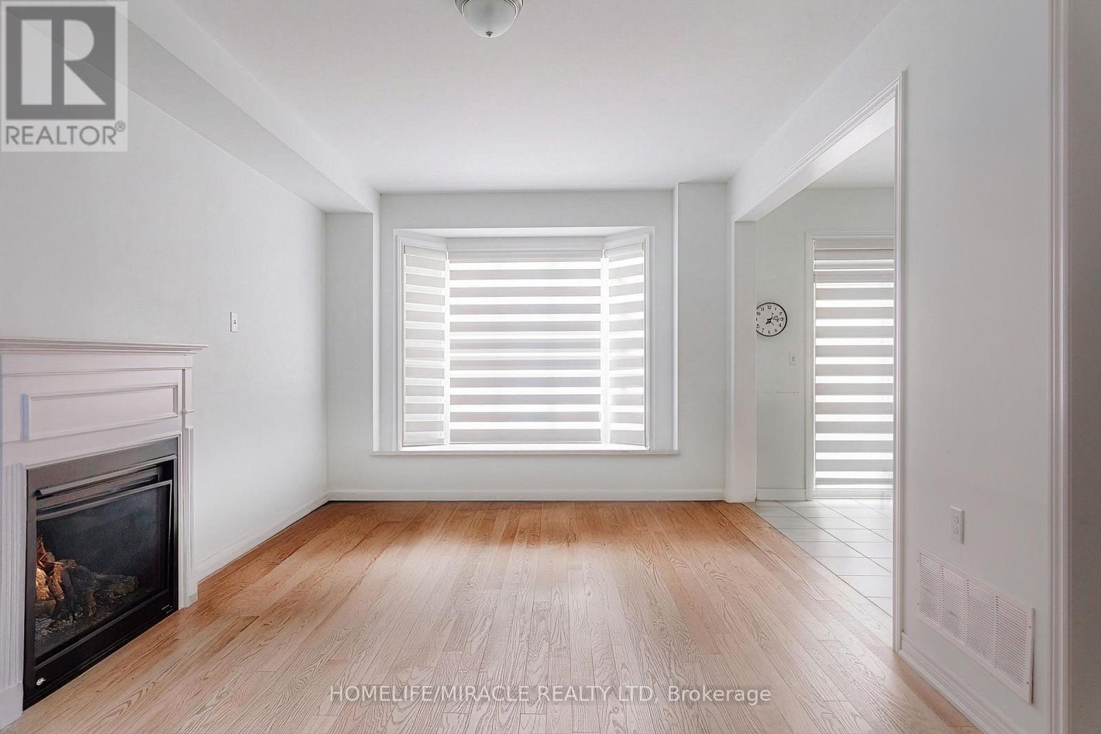 Upper - 3 Bushwood Trail, Brampton, Ontario  L7A 5J7 - Photo 5 - W12650696