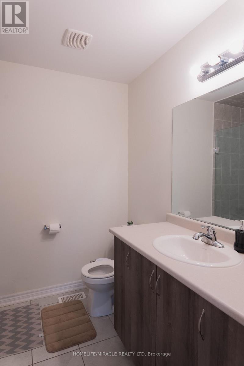 Upper - 3 Bushwood Trail, Brampton, Ontario  L7A 5J7 - Photo 16 - W12650696