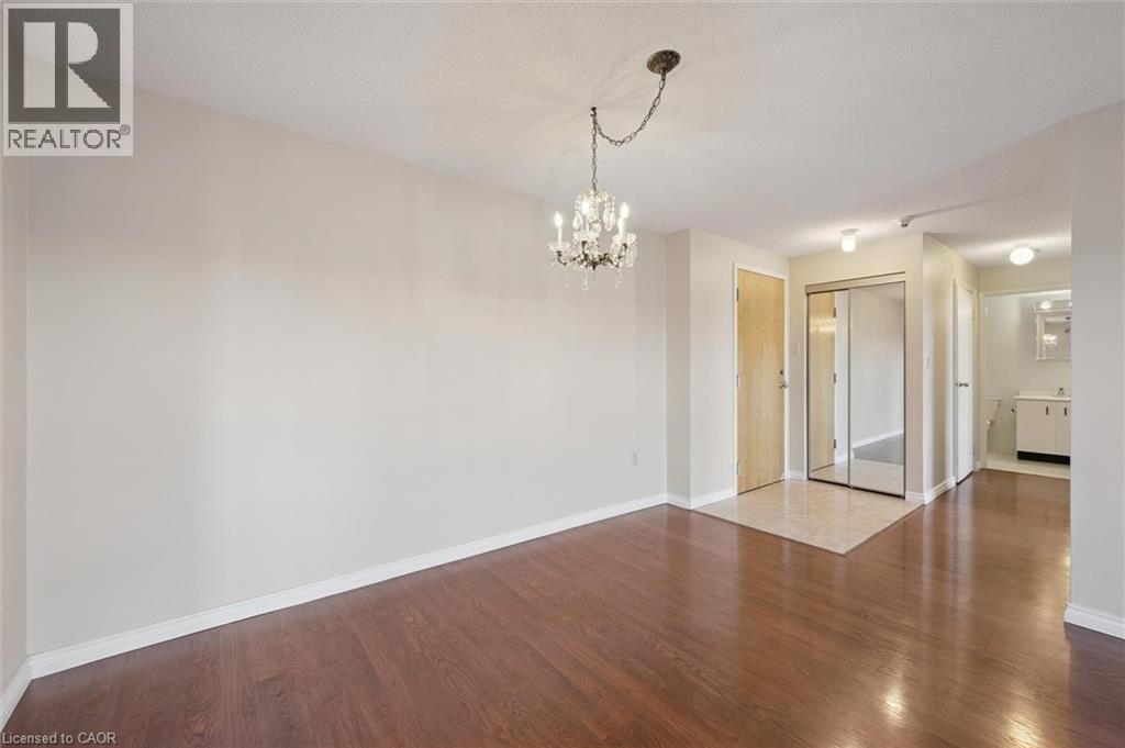 30 Blue Springs Drive Unit# 702, Waterloo, Ontario  N2J 4T2 - Photo 7 - 40777462