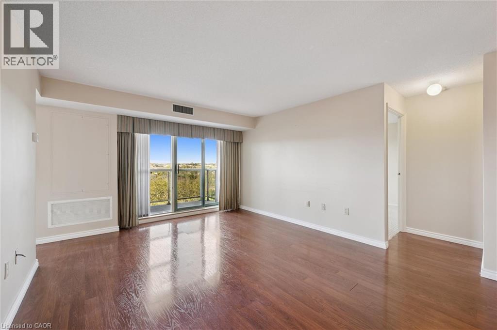 30 Blue Springs Drive Unit# 702, Waterloo, Ontario  N2J 4T2 - Photo 11 - 40777462