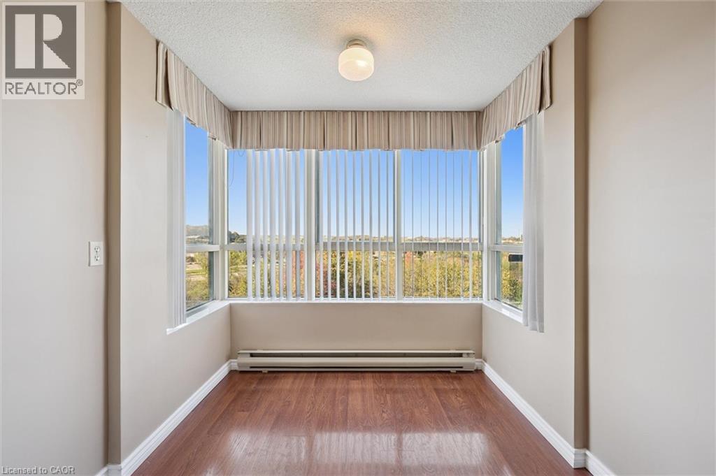 30 Blue Springs Drive Unit# 702, Waterloo, Ontario  N2J 4T2 - Photo 19 - 40777462