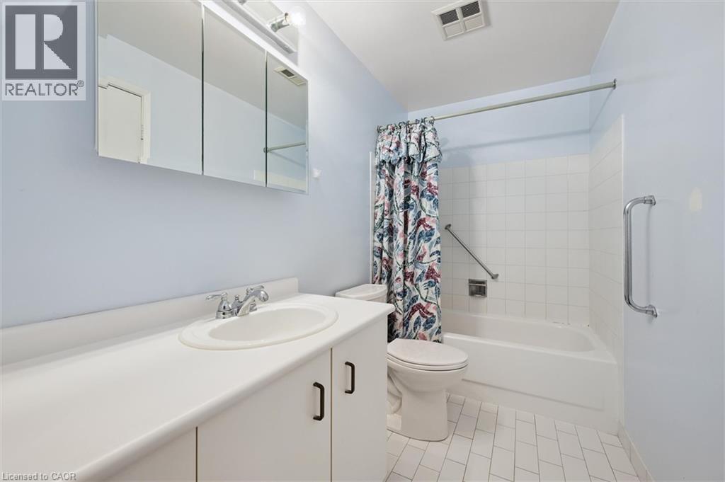 30 Blue Springs Drive Unit# 702, Waterloo, Ontario  N2J 4T2 - Photo 25 - 40777462