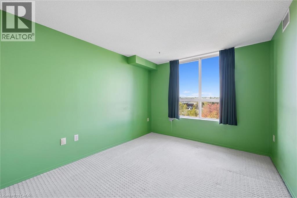 30 Blue Springs Drive Unit# 702, Waterloo, Ontario  N2J 4T2 - Photo 27 - 40777462