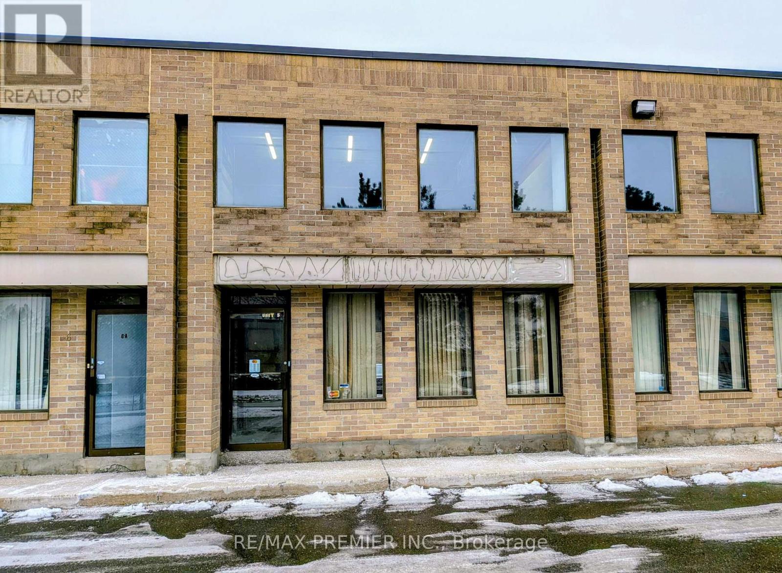 5 - 80 Roysun Road, Vaughan, Ontario  L4L 8L8 - Photo 2 - N12651664