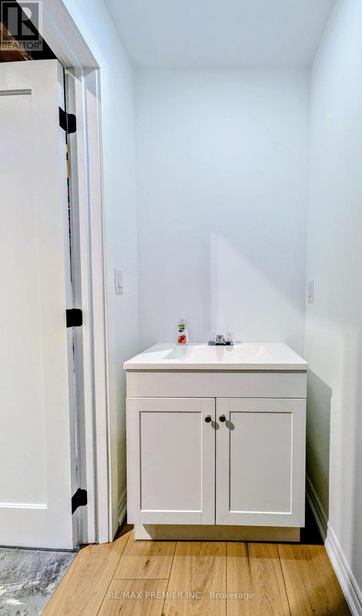 5 - 80 Roysun Road, Vaughan, Ontario  L4L 8L8 - Photo 7 - N12651664