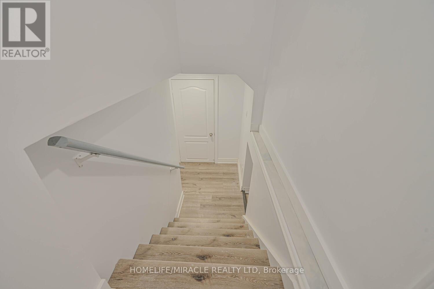 7517 Lully Court, Mississauga, Ontario  L4T 2P2 - Photo 30 - W12645024