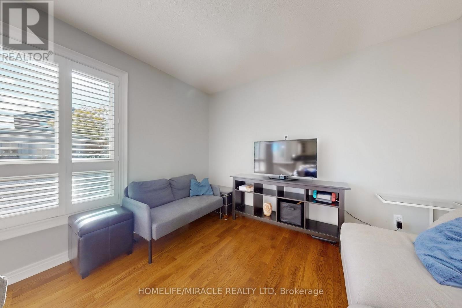 1012 Gordon Heights, Milton, Ontario  L9T 5S9 - Photo 11 - W12651662