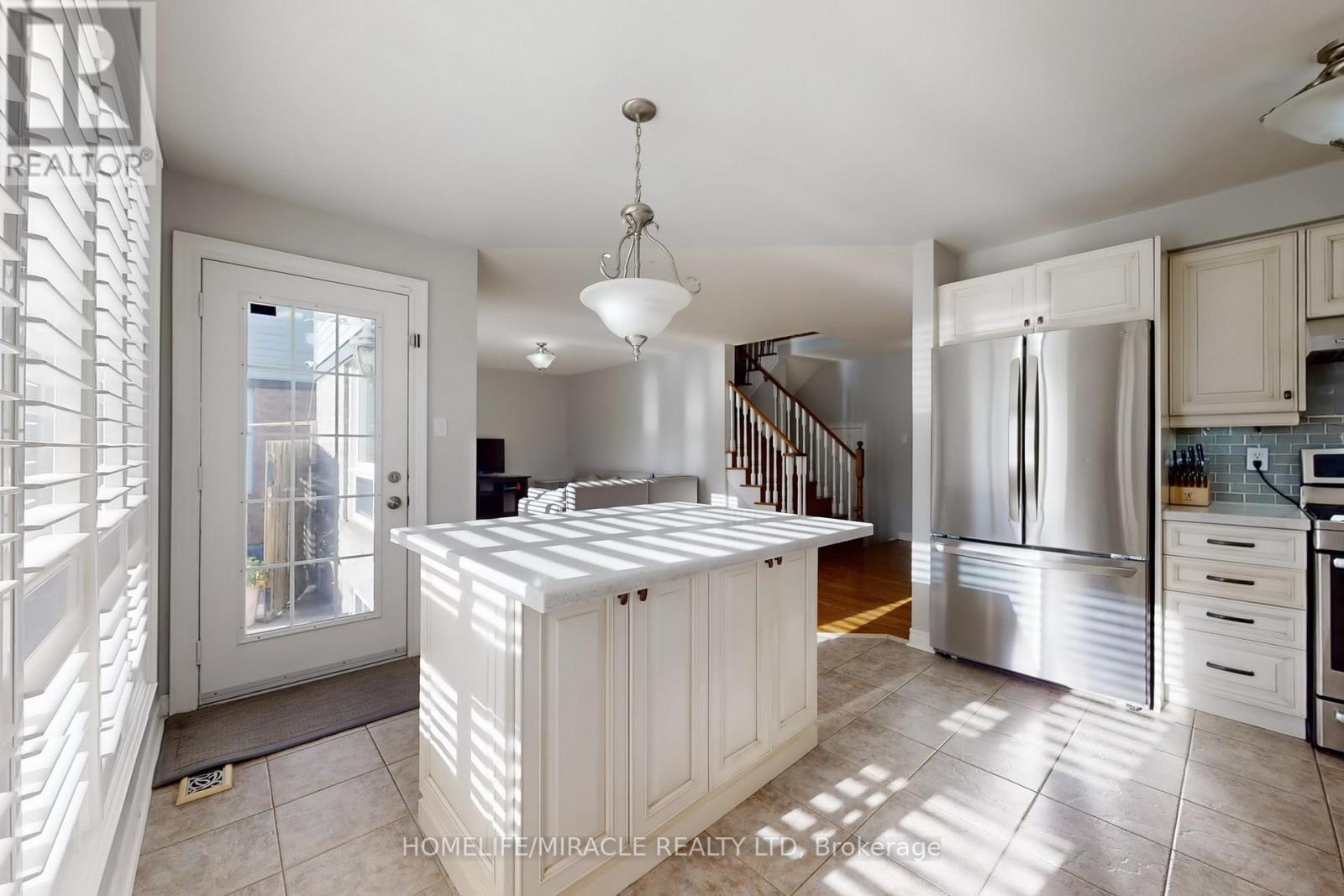 1012 Gordon Heights, Milton, Ontario  L9T 5S9 - Photo 17 - W12651662