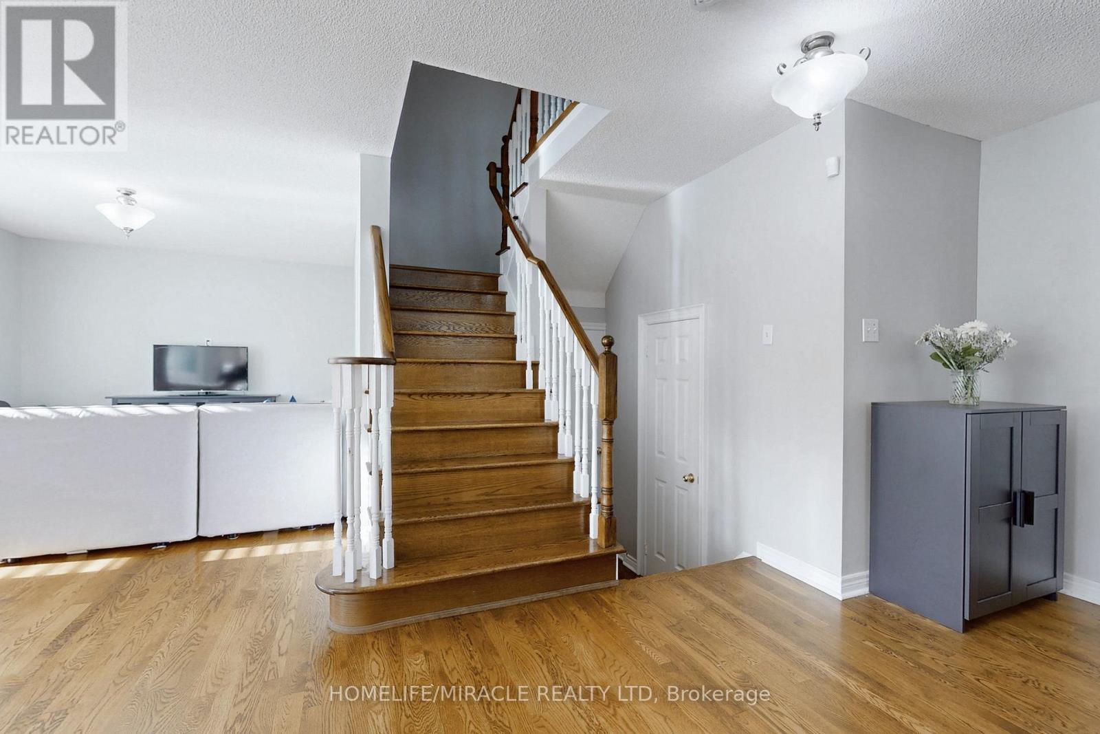 1012 Gordon Heights, Milton, Ontario  L9T 5S9 - Photo 22 - W12651662