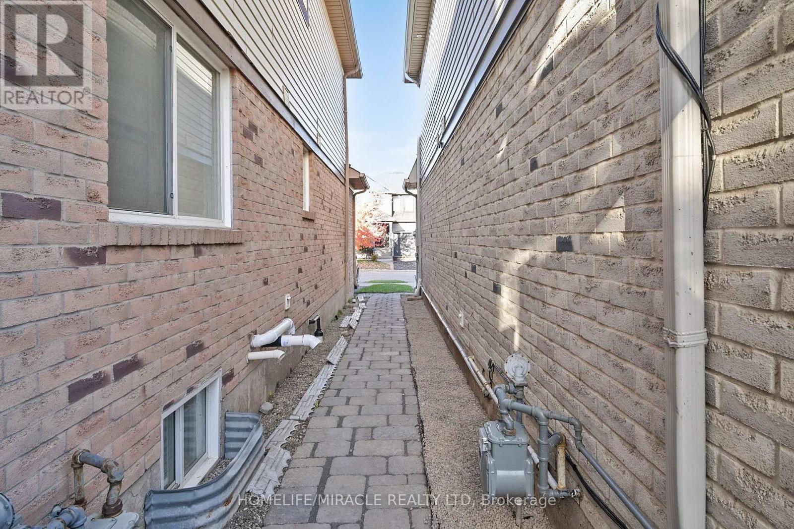 1012 Gordon Heights, Milton, Ontario  L9T 5S9 - Photo 50 - W12651662