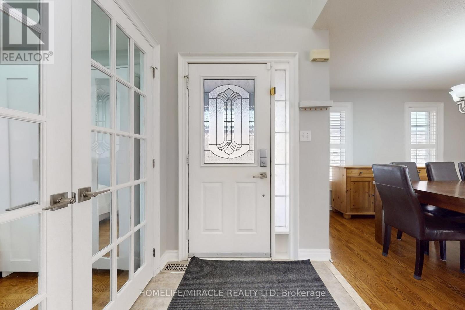 1012 Gordon Heights, Milton, Ontario  L9T 5S9 - Photo 7 - W12651662