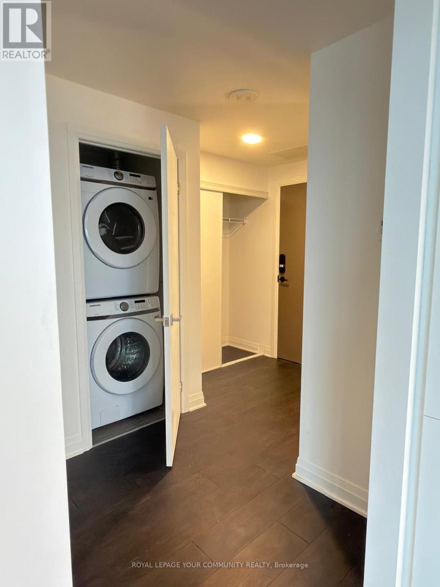 4502 - 4015 The Exchange, Mississauga, Ontario  L5B 0N9 - Photo 4 - W12651674