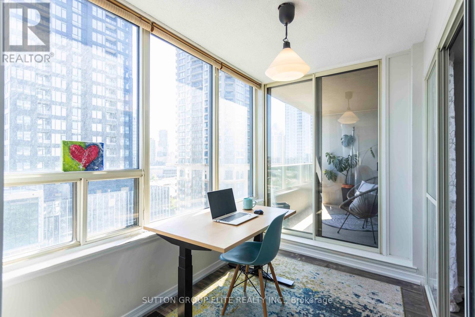 1206 - 330 Rathburn Road W, Mississauga, Ontario  L5B 3Y1 - Photo 33 - W12651678