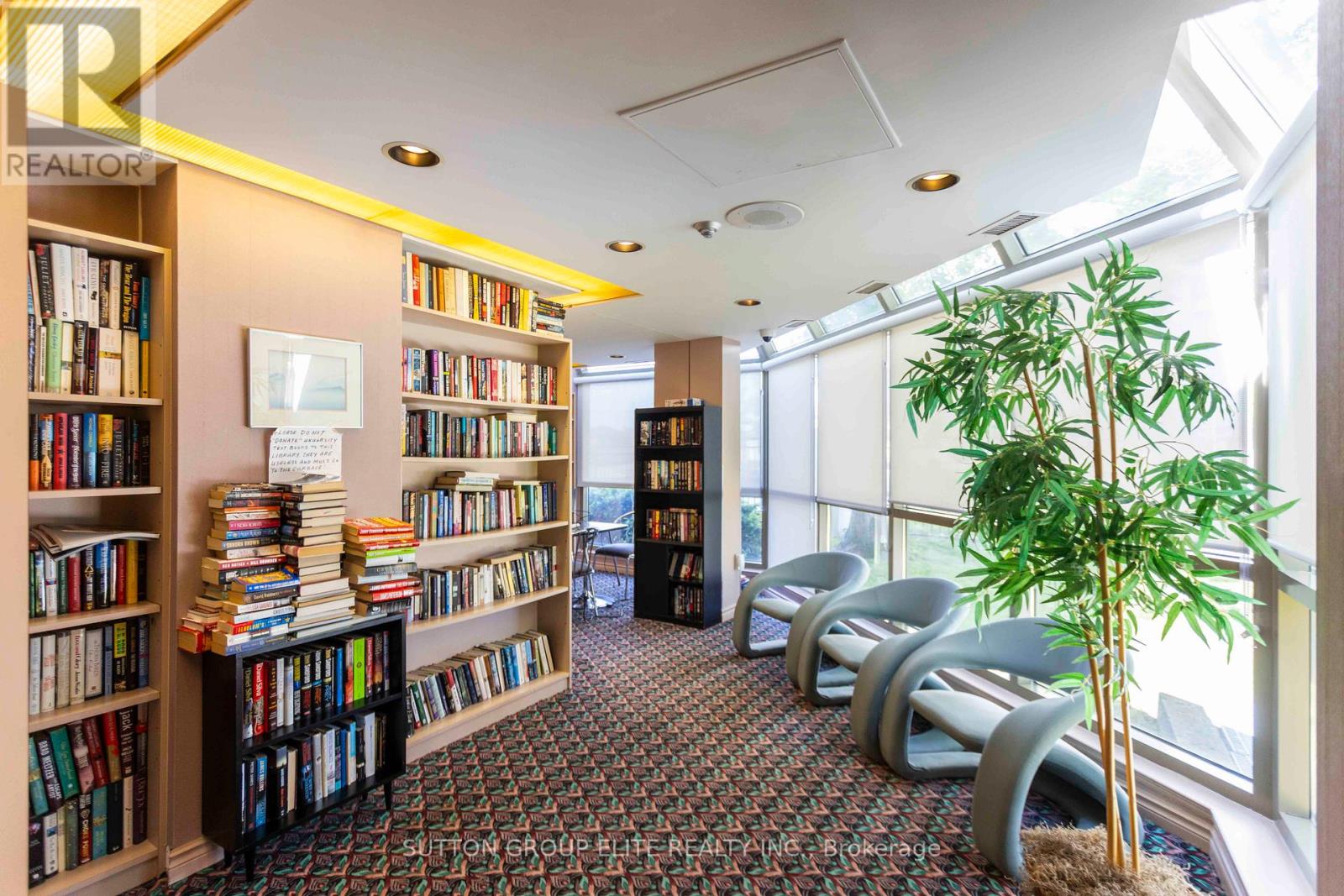 1206 - 330 Rathburn Road W, Mississauga, Ontario  L5B 3Y1 - Photo 38 - W12651678