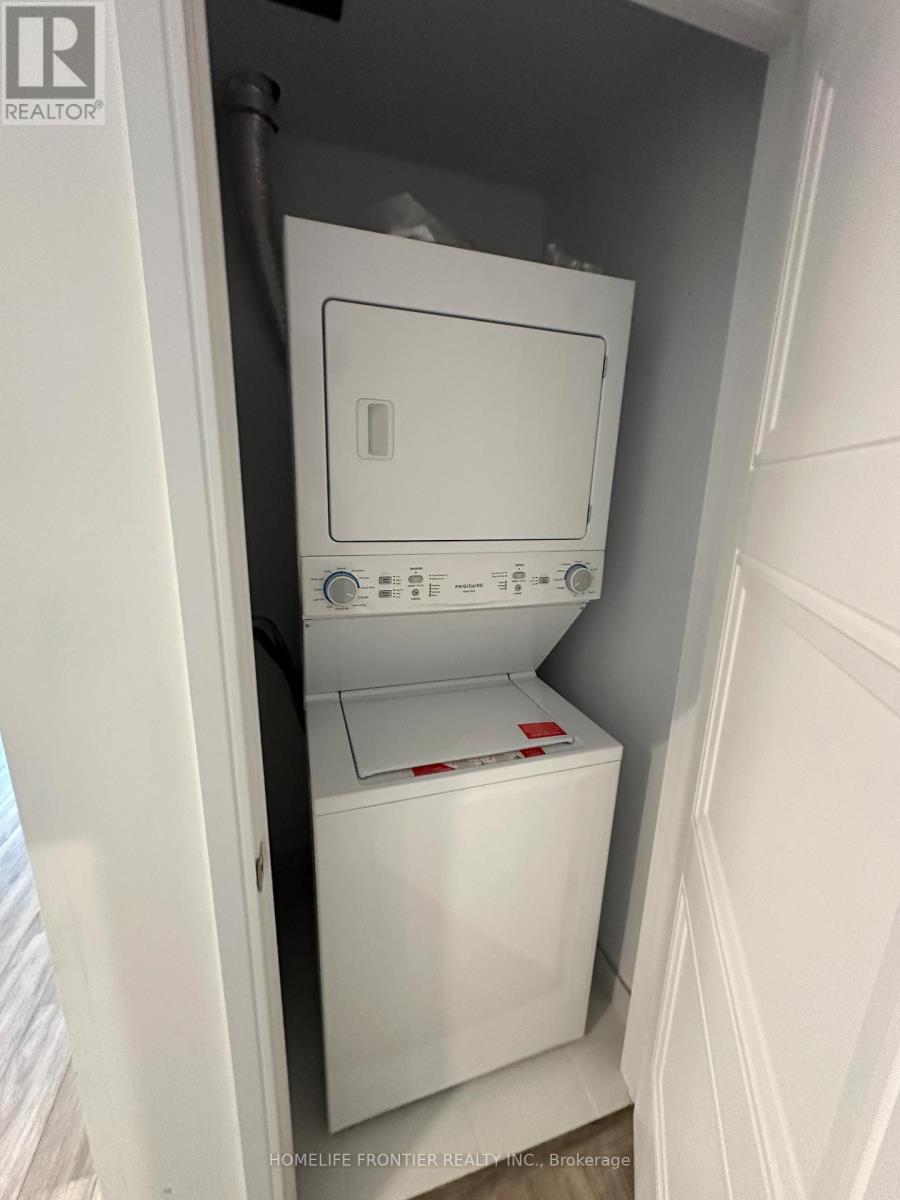 809 - 25 Neighbourhood Lane, Toronto, Ontario  M8Y 0C4 - Photo 2 - W12651680