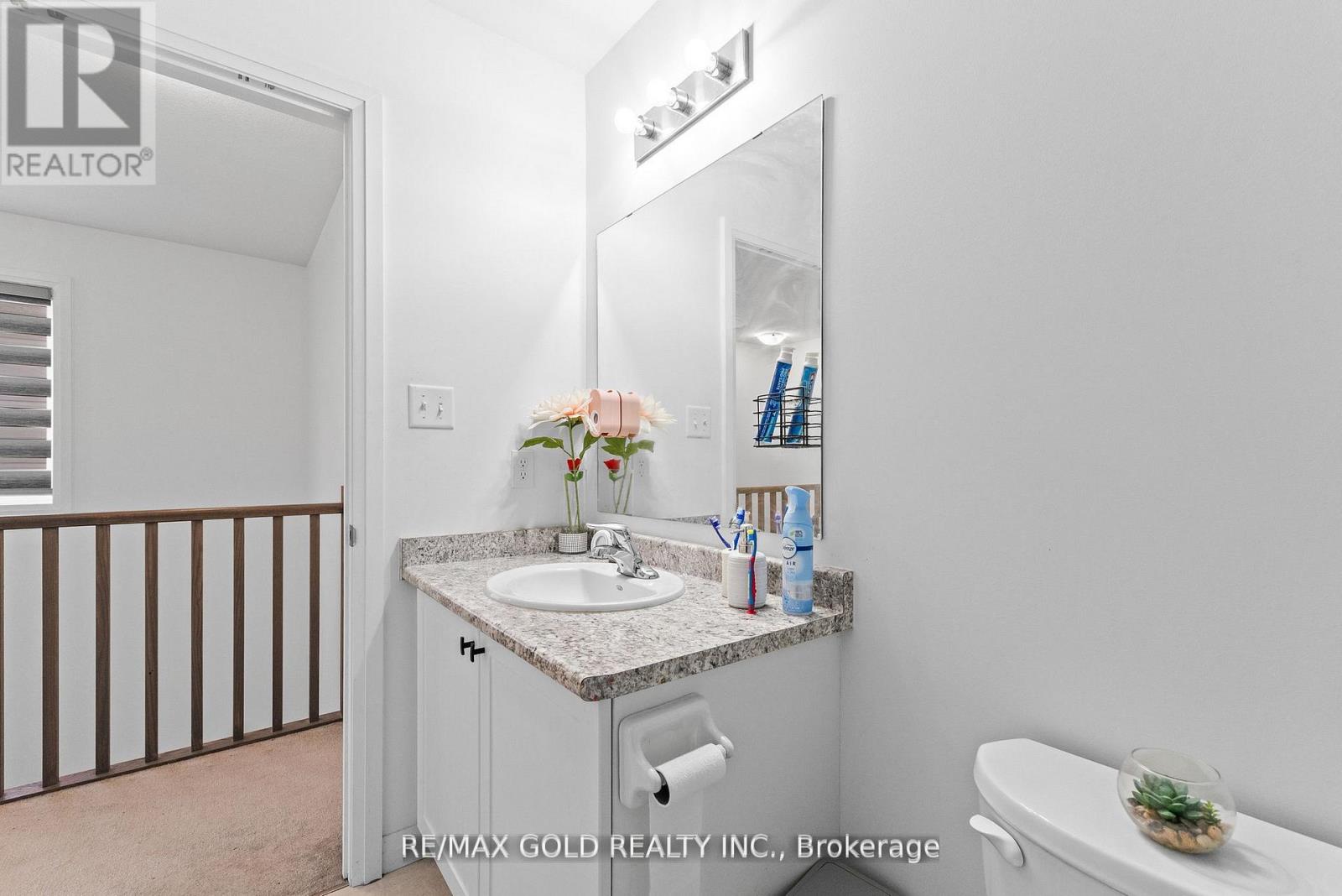 82 Pony Way, Kitchener, Ontario  N2R 0R2 - Photo 33 - X12651672