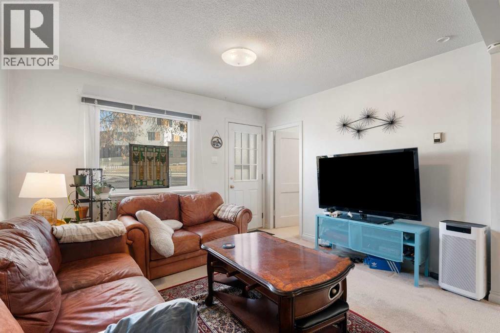 4327 20 Avenue Nw, Calgary, Alberta  T3B 0T4 - Photo 5 - A2259344