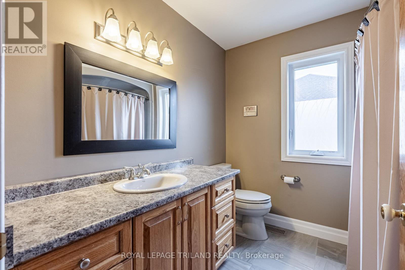 47 Manley Drive, Thames Centre, Ontario  N0L 1G3 - Photo 31 - X12651688