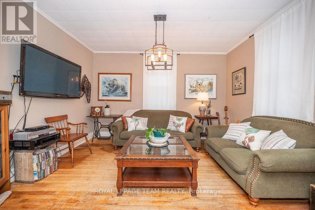 5106 Opeongo Road W, Bonnechere Valley, Ontario  K0J 1T0 - Photo 8 - X12651722