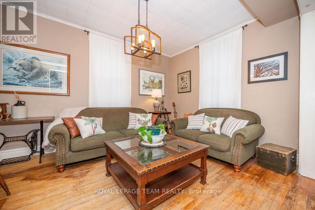 5106 Opeongo Road W, Bonnechere Valley, Ontario  K0J 1T0 - Photo 9 - X12651722