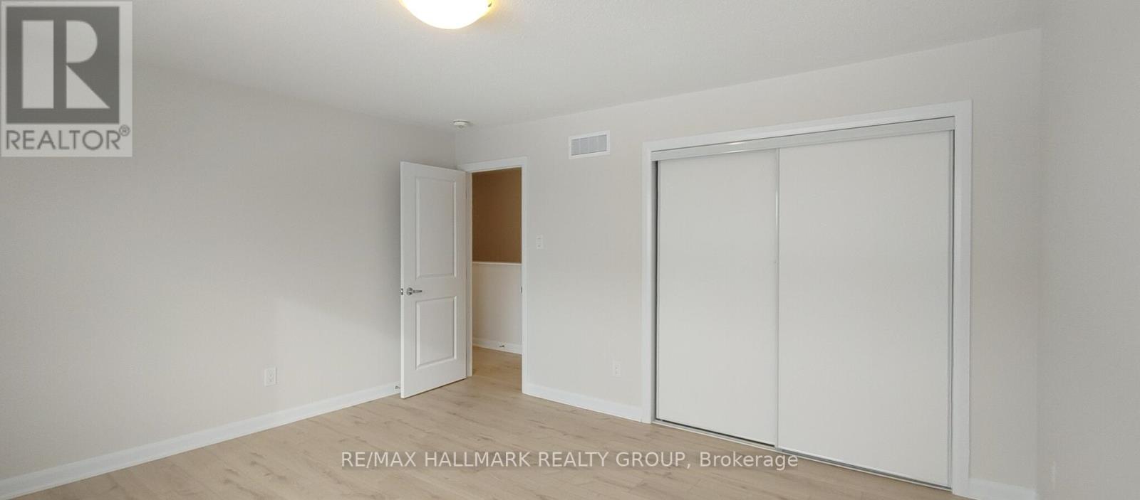 821 Arcadian Private, Ottawa, Ontario  K2T 0R8 - Photo 14 - X12651696