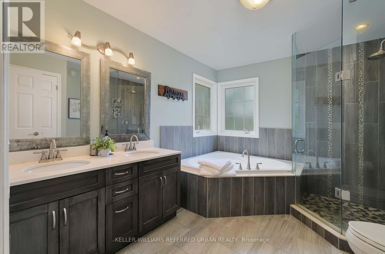 995 Chapman Street, Innisfil, Ontario  L0L 1W0 - Photo 14 - N12581054